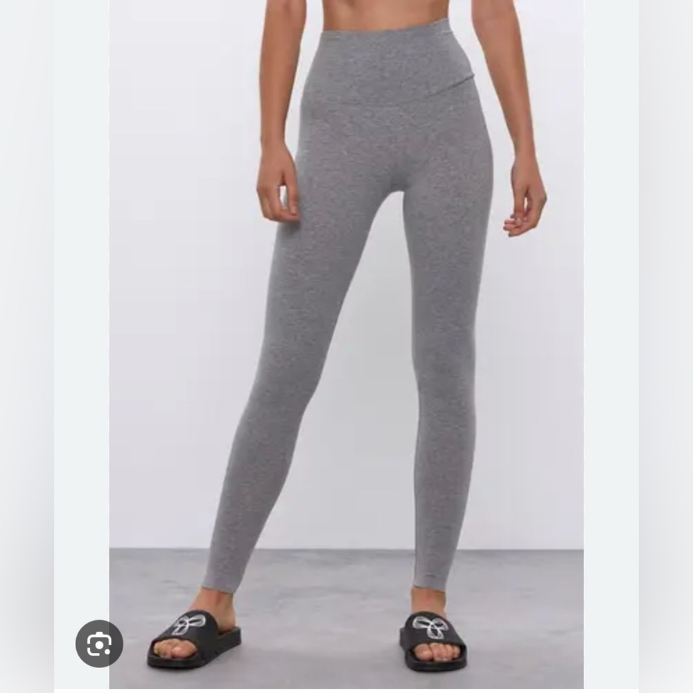Aritzia TNA Grey High Rise Leggings 25in small